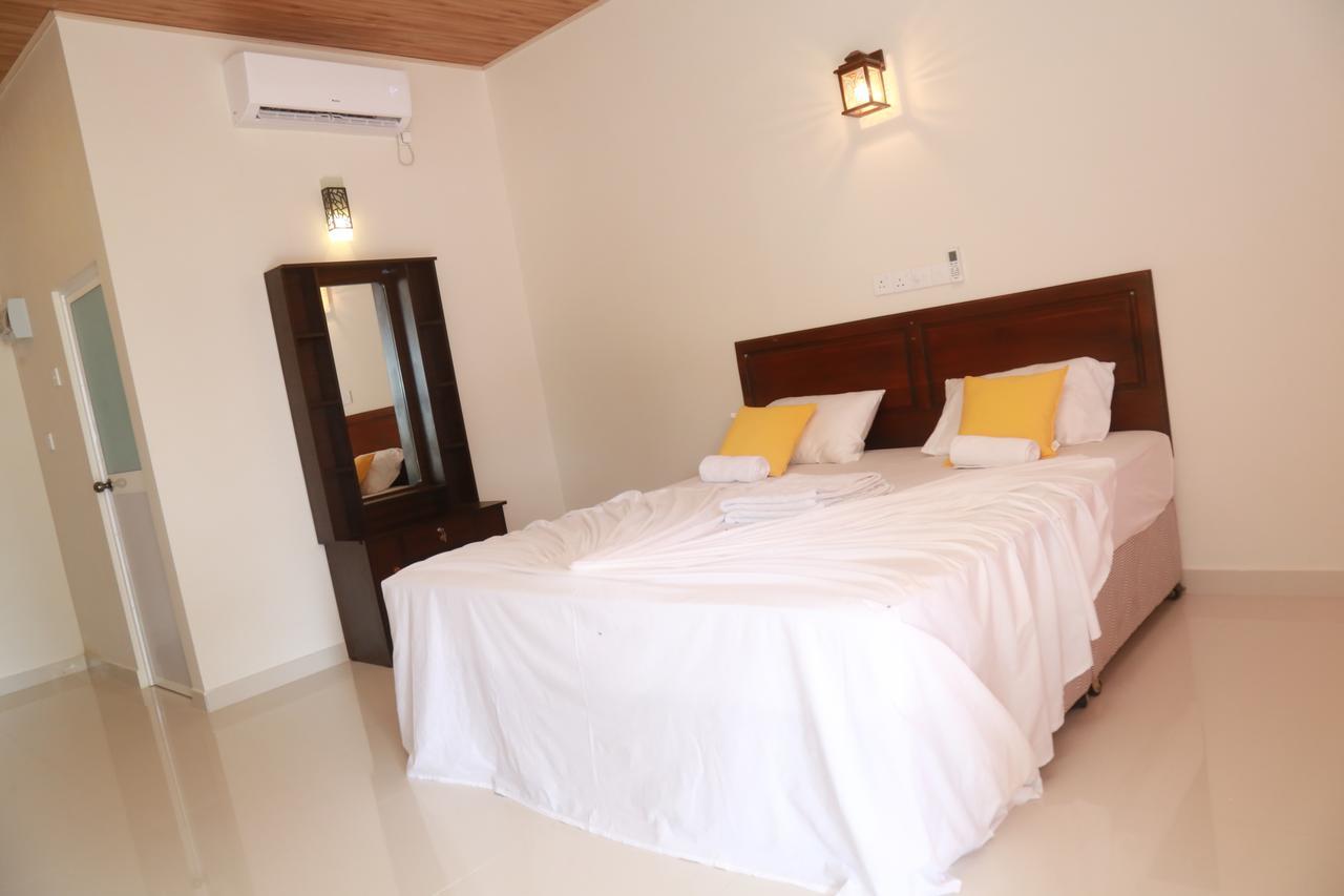 Serene Beach Hotel Dikwella Ngoại thất bức ảnh