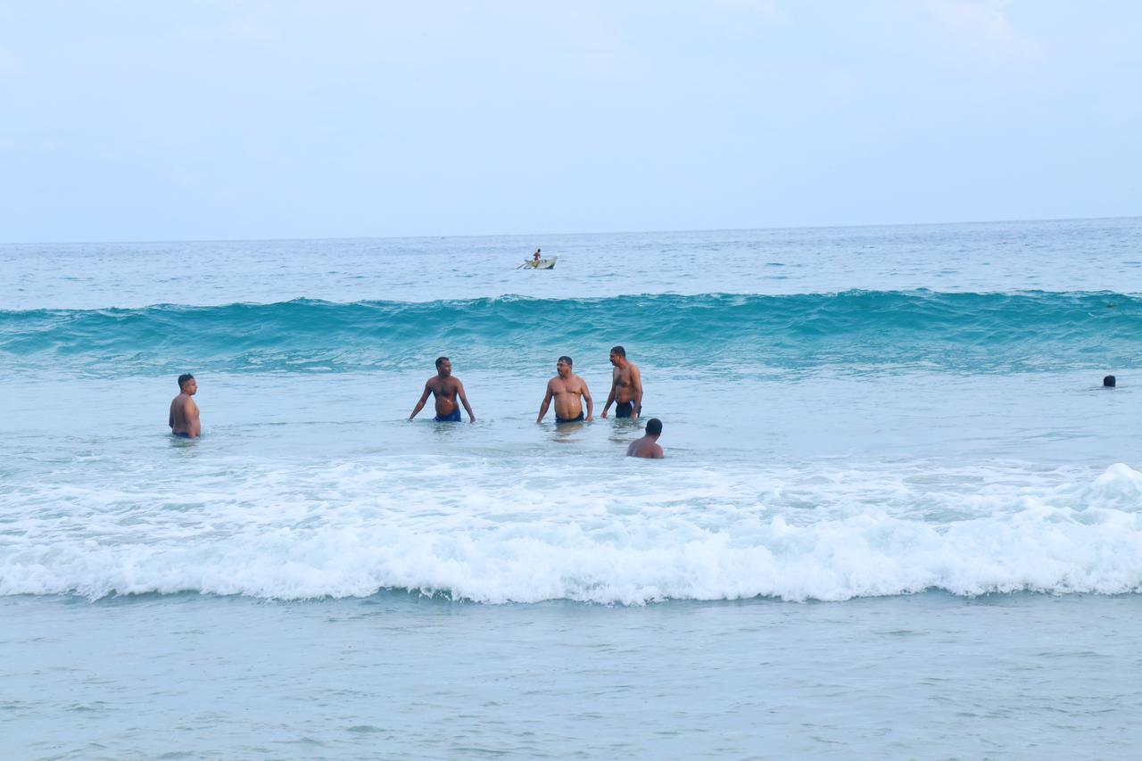 Serene Beach Hotel Dikwella Ngoại thất bức ảnh