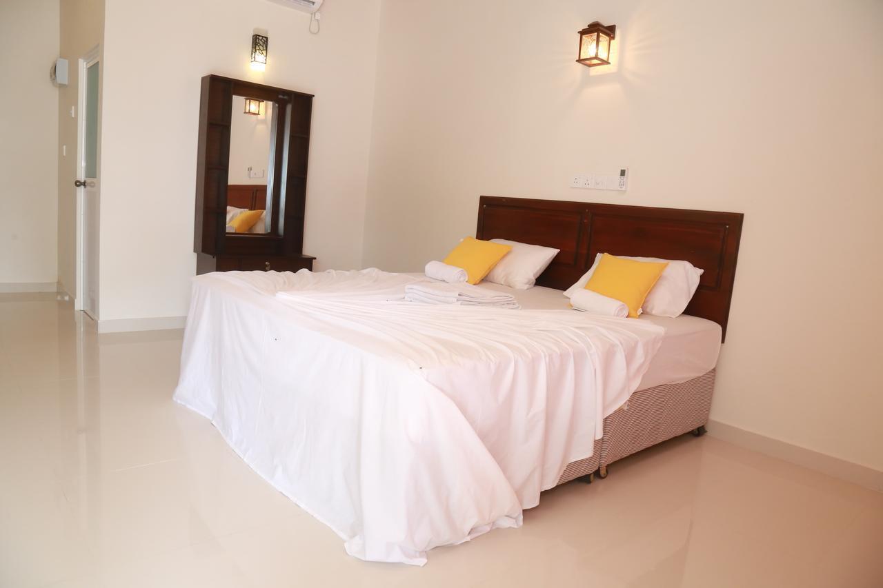 Serene Beach Hotel Dikwella Ngoại thất bức ảnh